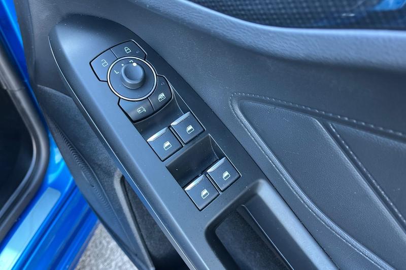 Used Ford Focus 2023 for sale - 78117194: Photo 16