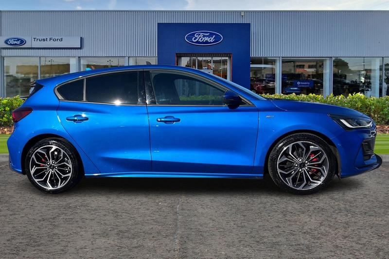 Used Ford Focus 2023 for sale - 78117194: Photo 3