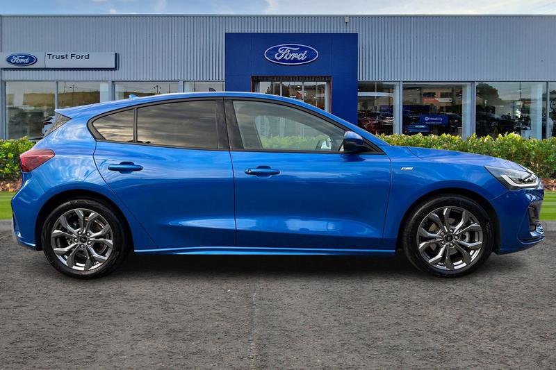 Used Ford Focus 2023 for sale - 76415918: Photo 3