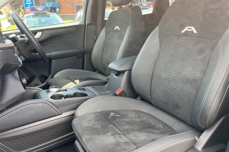 Used Ford Kuga 2025 for sale - 76452834: Photo 19