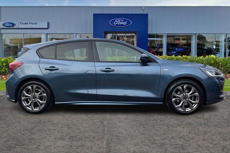 Used Ford Focus 2023 for sale - 77326808: Photo 3