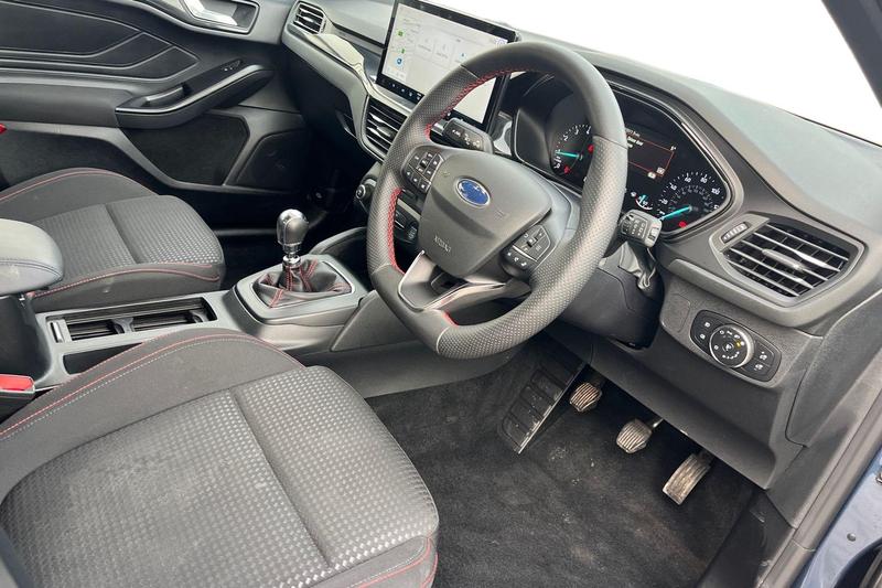 Used Ford Focus 2023 for sale - 77326808: Photo 9