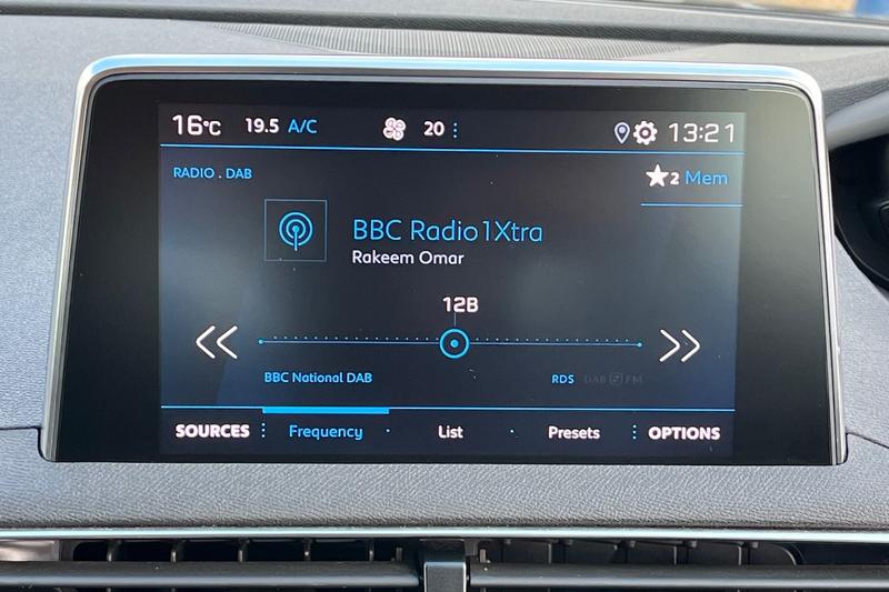 Used Peugeot 5008 2022 for sale - 76028231: Photo 31