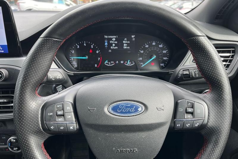 Used Ford Focus 2022 for sale - 76355508: Photo 12