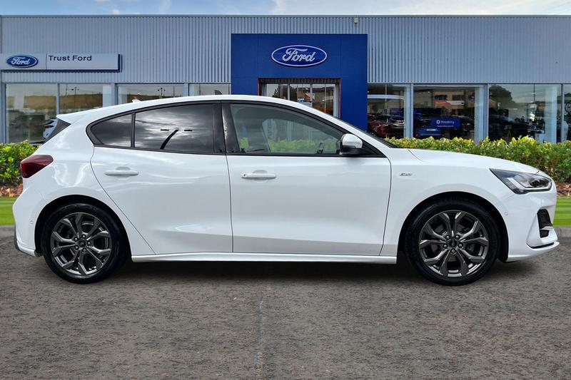 Used Ford Focus 2022 for sale - 76355508: Photo 3