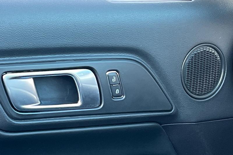 Used Ford Mustang 2018 for sale - 78038849: Photo 40