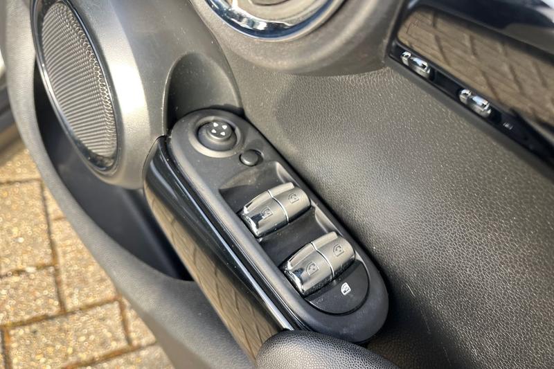 Used MINI Hatch 2019 for sale - 77770425: Photo 16