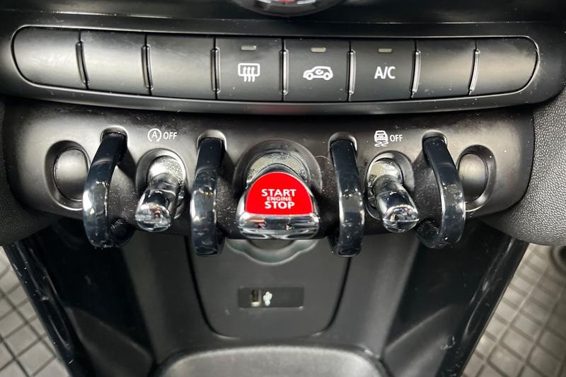 Used MINI Hatch 2019 for sale - 77770425: Photo 25