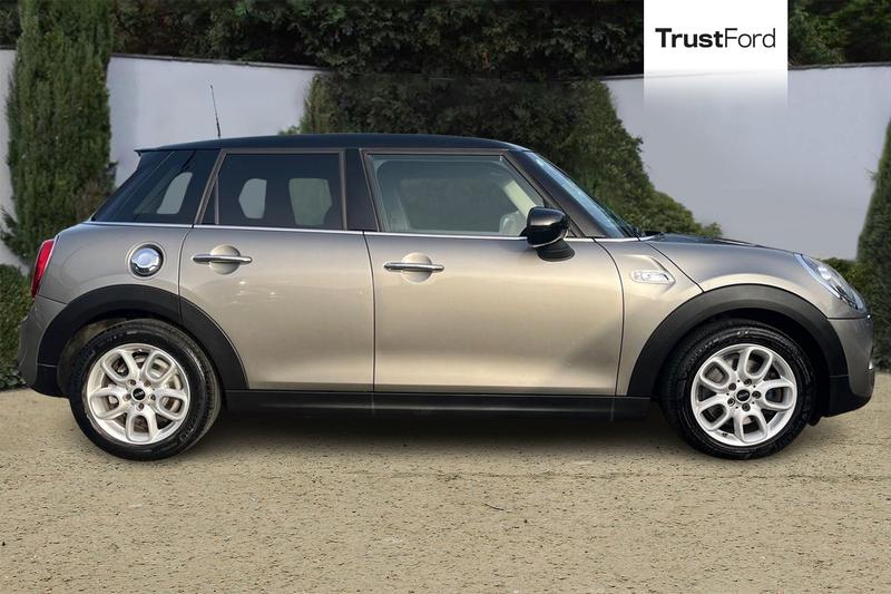 Used MINI Hatch 2019 for sale - 77770425: Photo 3