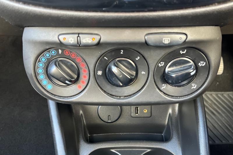 Used Vauxhall Corsa 2015 for sale - 76895388: Photo 24