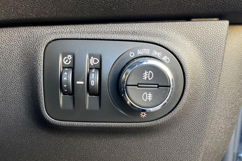 Used Vauxhall Corsa 2015 for sale - 76895388: Photo 31