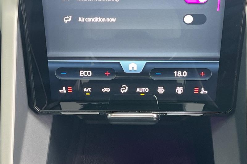 Used Ford Explorer 2024 for sale - 77910335: Photo 30