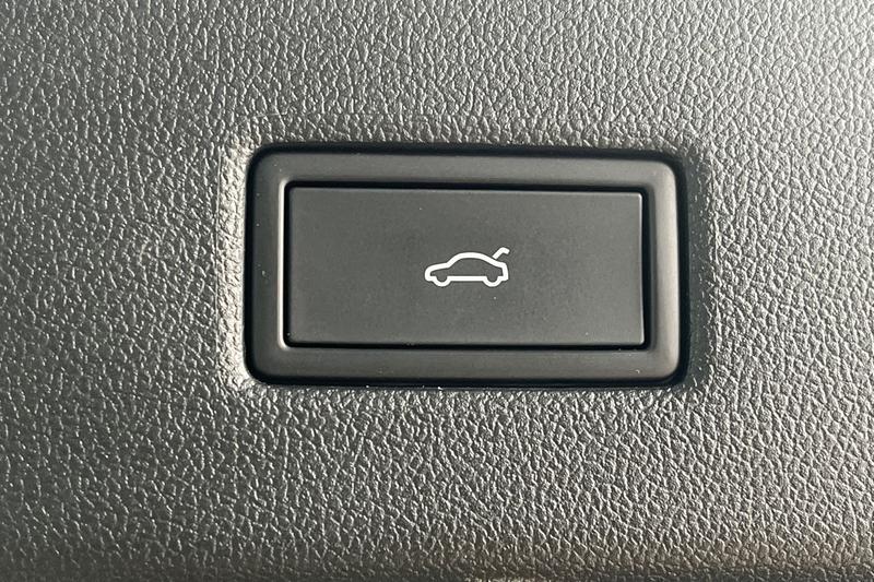 Used Ford Explorer 2024 for sale - 77910335: Photo 39