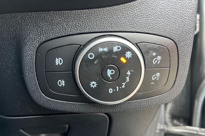 Used Ford Fiesta 2020 for sale - 76508108: Photo 32