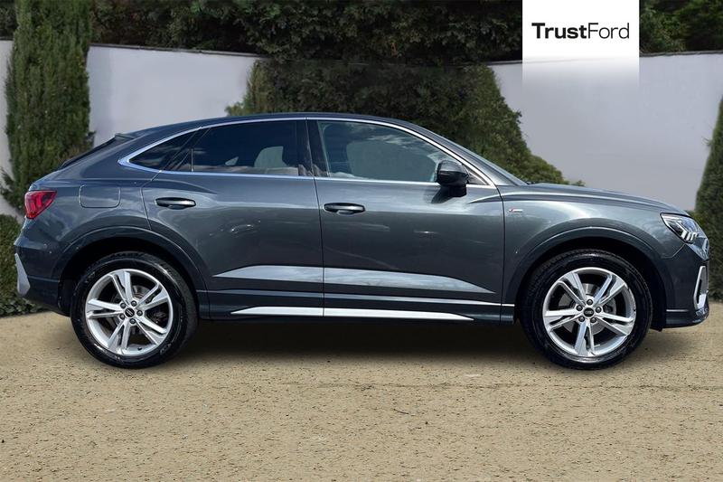 Used Audi Q3 2023 for sale - 78109576: Photo 3