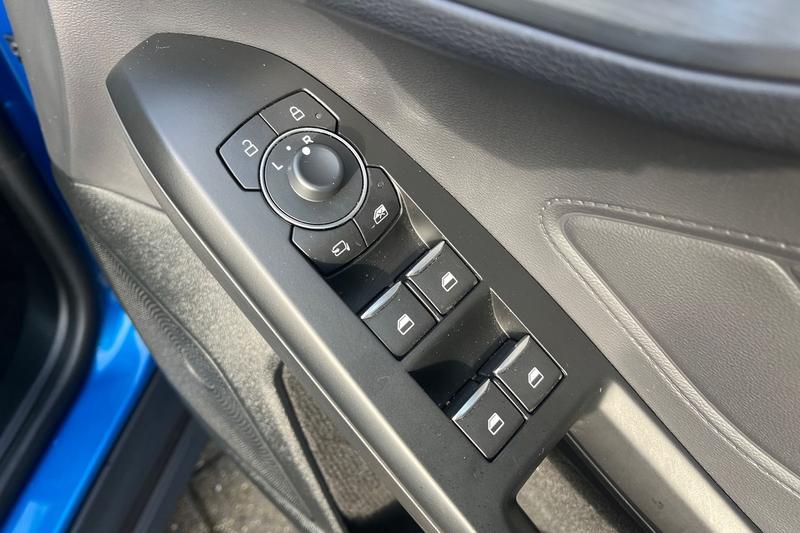 Used Ford Focus 2023 for sale - 77965877: Photo 16