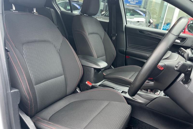 Used Ford Focus 2022 for sale - 76895478: Photo 17