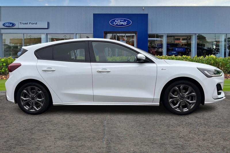 Used Ford Focus 2022 for sale - 76895478: Photo 3