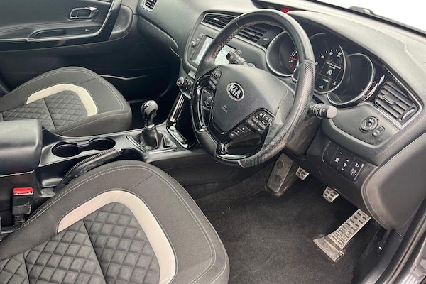 Used Kia Ceed 2017 for sale - 76222619: Photo 9