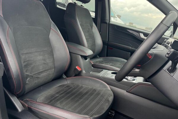 Used Ford Kuga 2023 for sale - 75428476: Photo 17