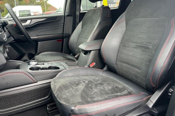Used Ford Kuga 2023 for sale - 75428476: Photo 19