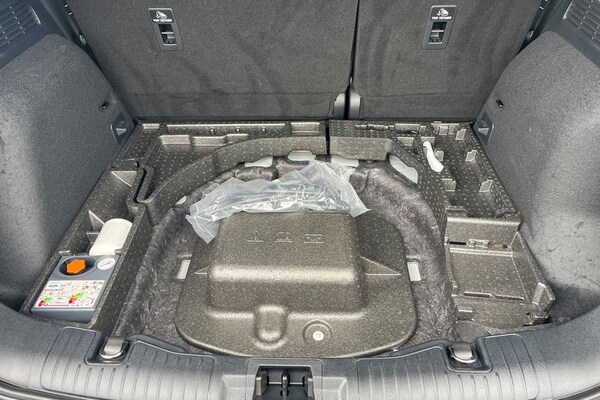 Used Ford Kuga 2023 for sale - 75428476: Photo 32