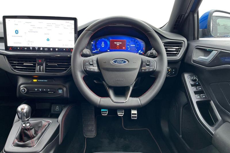 Used Ford Focus 2023 for sale - 76971901: Photo 11