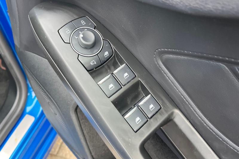 Used Ford Focus 2023 for sale - 76971901: Photo 16