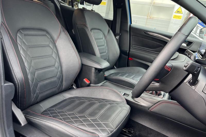 Used Ford Focus 2023 for sale - 76971901: Photo 17