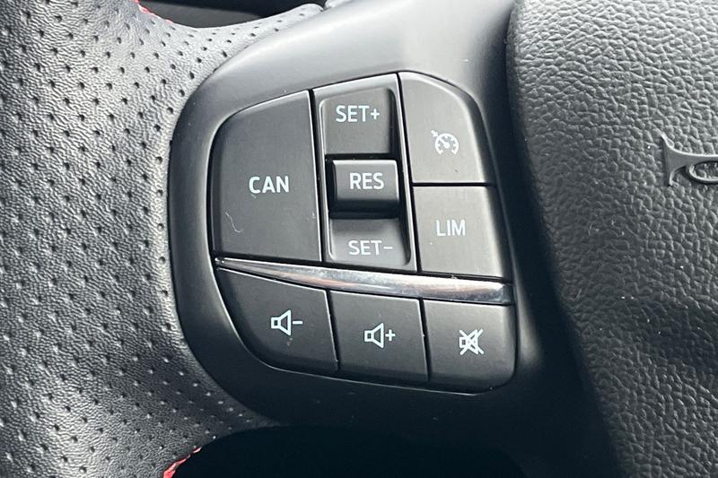 Used Ford Focus 2023 for sale - 76971901: Photo 26