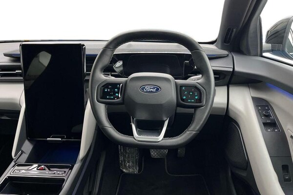 Used Ford Explorer 2024 for sale - 76067654: Photo 11