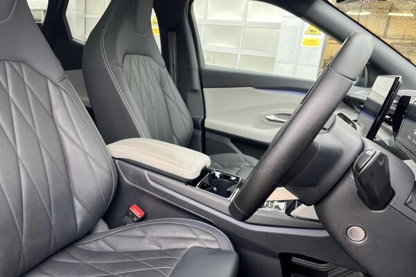Used Ford Explorer 2024 for sale - 76067654: Photo 17