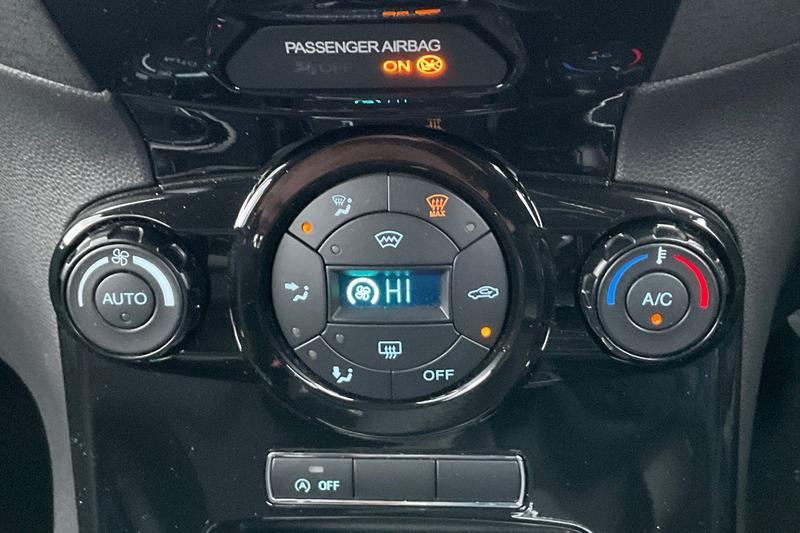 Used Ford Fiesta 2015 for sale - 77412913: Photo 24