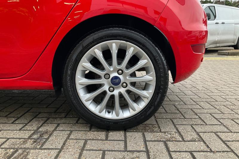 Used Ford Fiesta 2015 for sale - 77412913: Photo 8