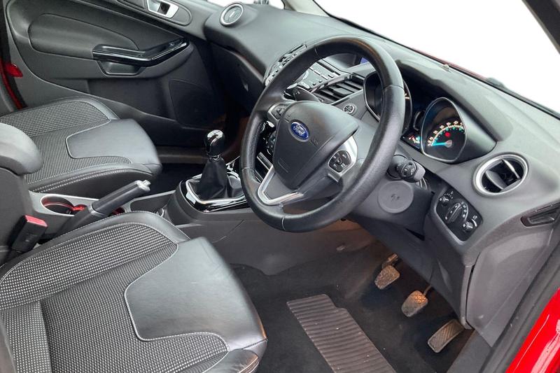 Used Ford Fiesta 2015 for sale - 77412913: Photo 9