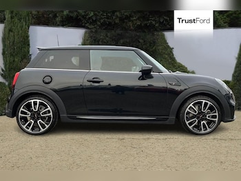 Used MINI Hatch 2024 for sale - 77931198: Photo
