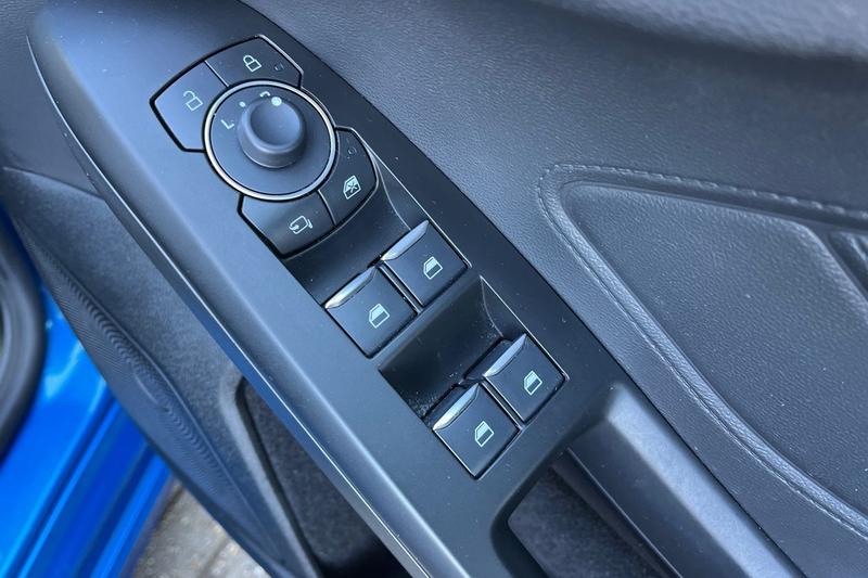 Used Ford Focus 2023 for sale - 78153146: Photo 16