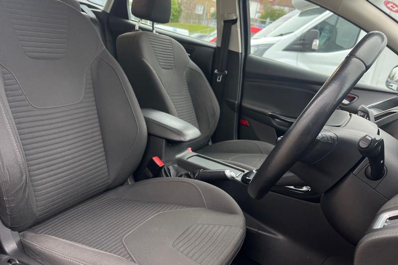 Used Ford Focus 2016 for sale - 77064011: Photo 17