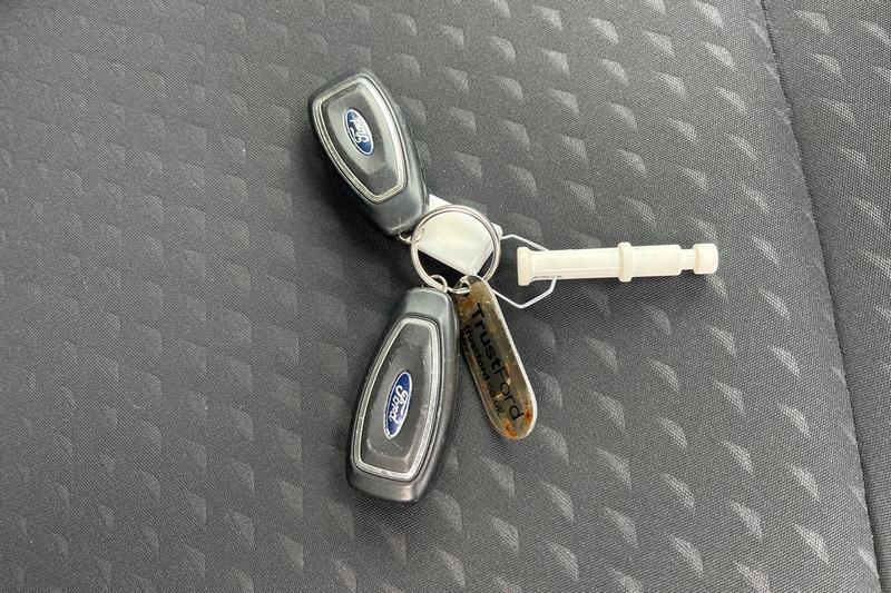 Used Ford Fiesta 2019 for sale - 78206201: Photo 38