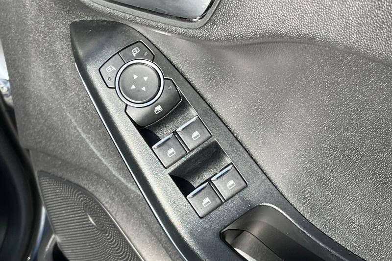 Used Ford Fiesta 2018 for sale - 76382321: Photo 16