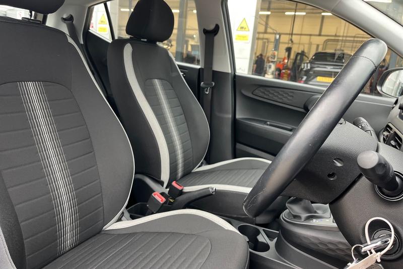 Used Hyundai i10 2022 for sale - 76568660: Photo 17