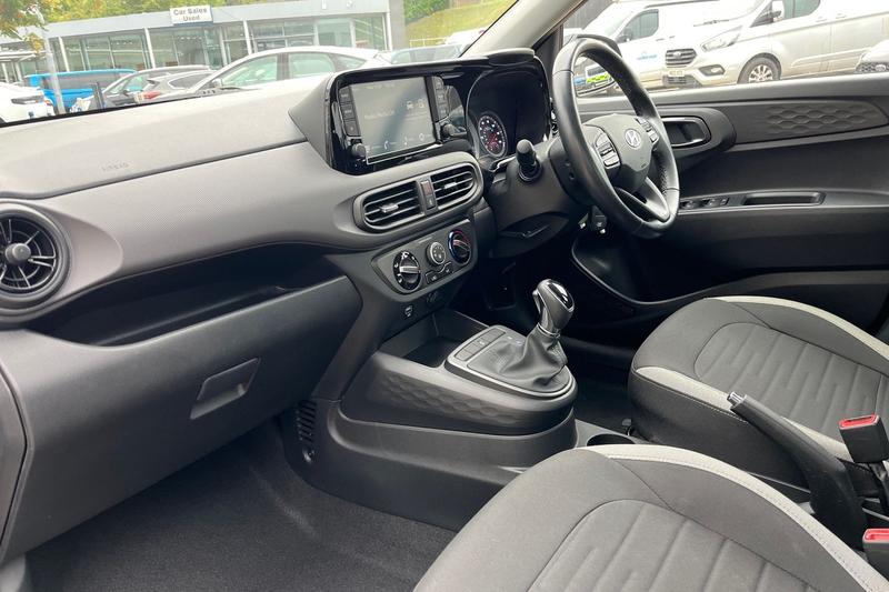 Used Hyundai i10 2022 for sale - 76568660: Photo 18