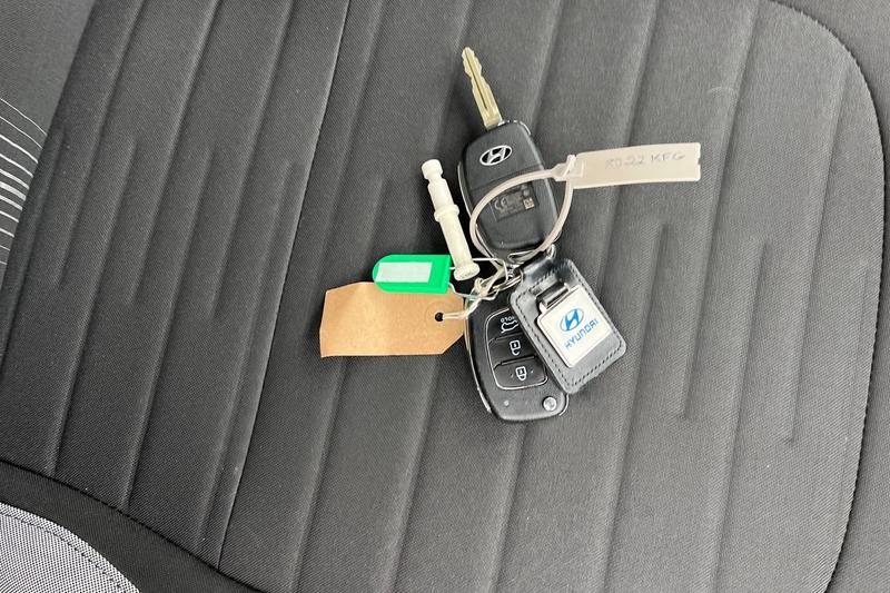 Used Hyundai i10 2022 for sale - 76568660: Photo 22