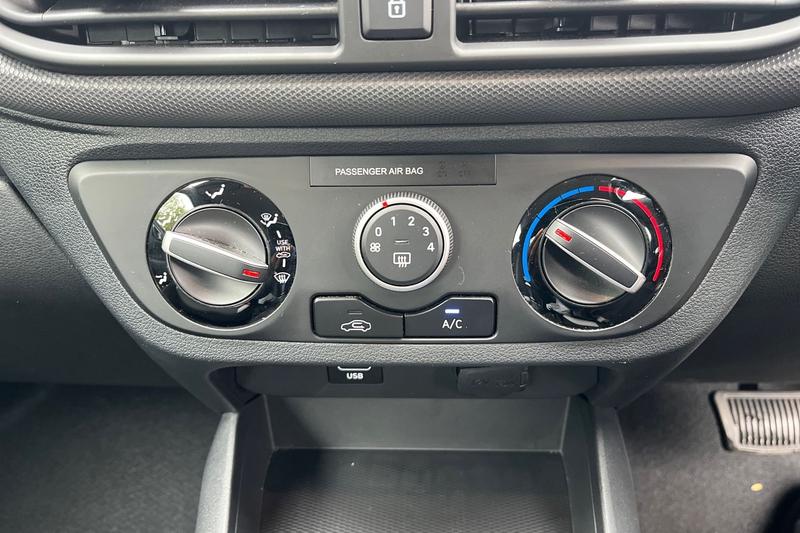 Used Hyundai i10 2022 for sale - 76568660: Photo 30