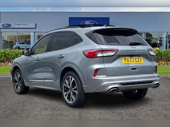 Used Ford Kuga 2023 for sale - 76312602: Photo 2
