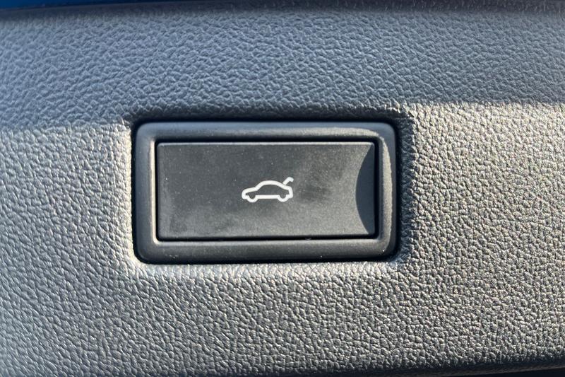 Vehicle 33