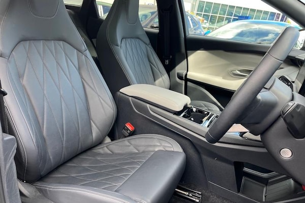 Used Ford Explorer 2025 for sale - 76196604: Photo 17