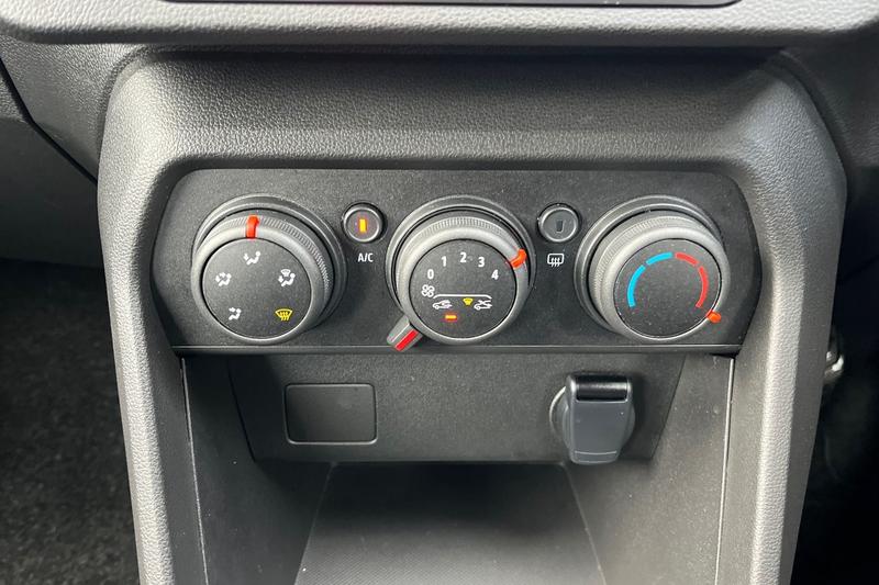 Used Dacia Sandero Stepway 2023 for sale - 76684884: Photo 29