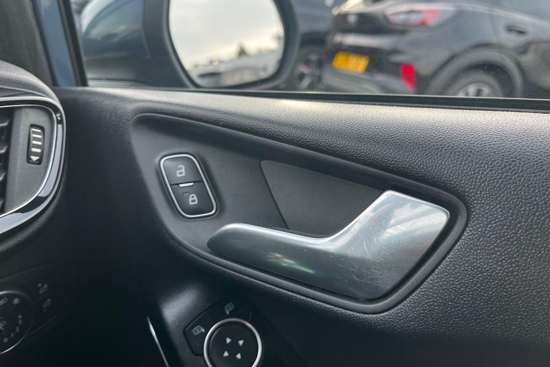 Used Ford Fiesta 2018 for sale - 77025915: Photo 39