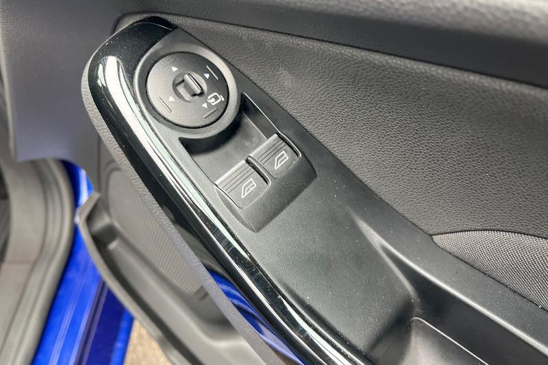 Used Ford Fiesta 2015 for sale - 77785356: Photo 16